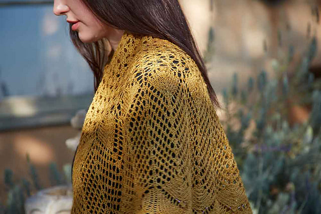 Chartres Shawl